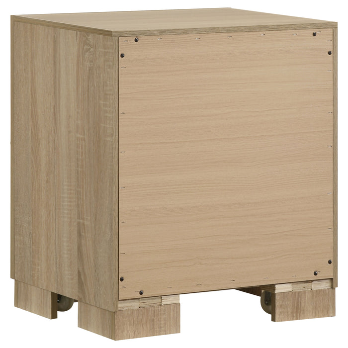 Arielle 4-piece Queen Bedroom Set Light Oak